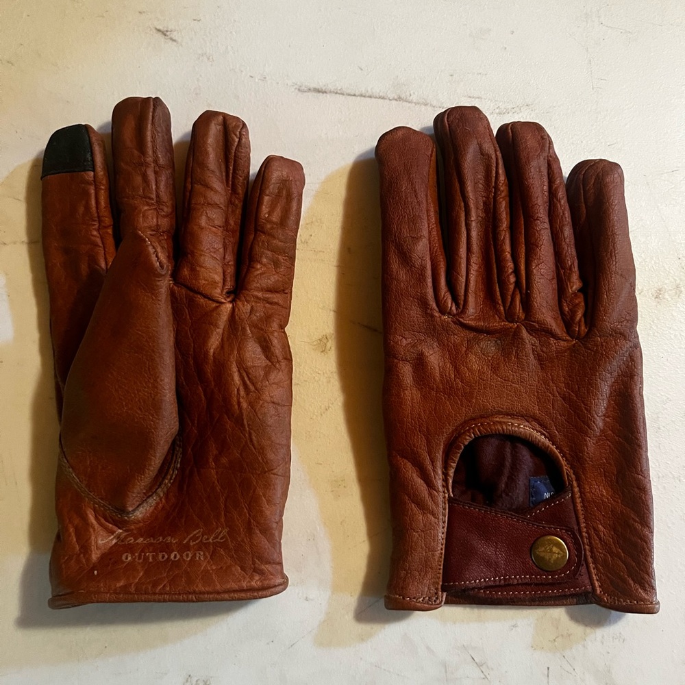 Maroon Bell Leather Gloves